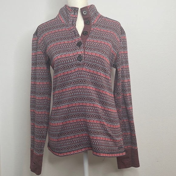 Kavu Tops - Kavu pullover shirt.  Size medium.